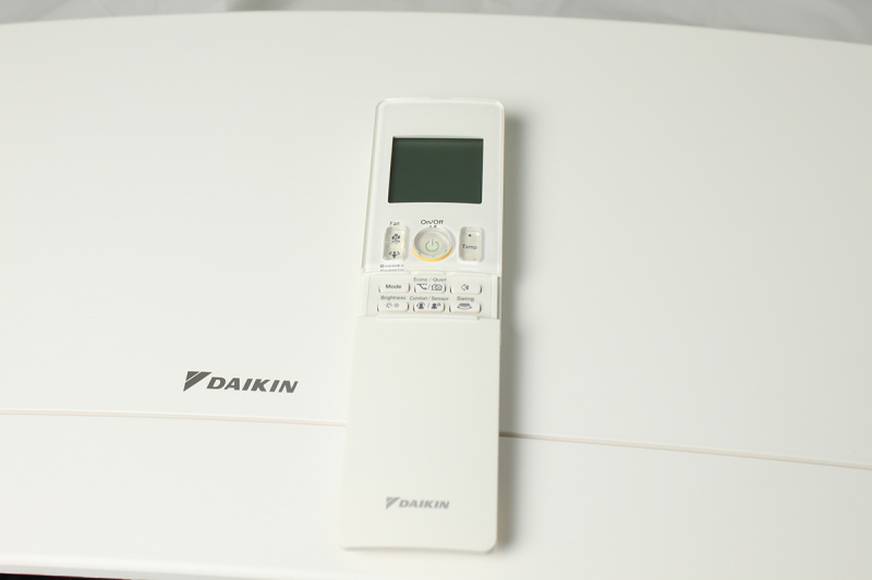 Photo of Daikin Emura FTXJ25MW